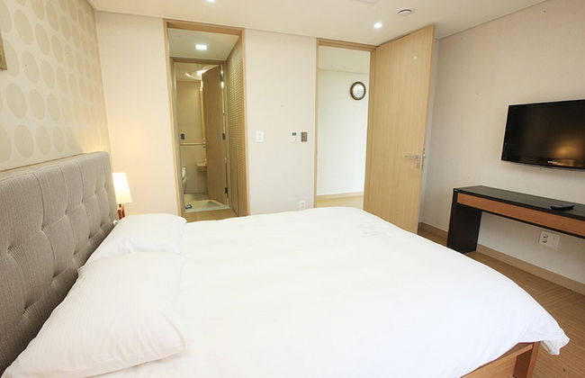 High1 Condominium - Photo 16