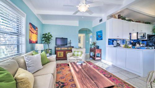 Walk to Beach PCB Retreat with Private Pool! - Foto 3