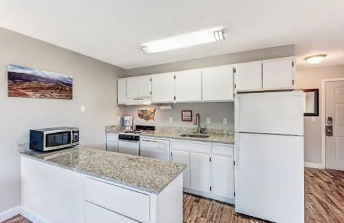 Riverfront Condo with Amazing View - Downtown Bend - Foto 3