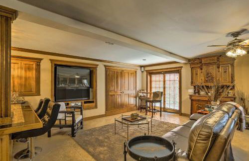 Historic Cedar Hill Mansion on Large Farm with Pool! - Foto 30