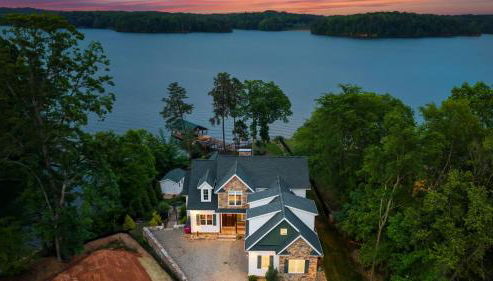 Spacious Waterfront Home on Lake Norman with Firepit Views and Dock Access - Foto 3, Other