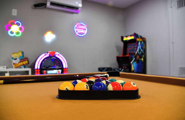 70s House Fun 6 Bedroom Pool Game Room - Foto 40