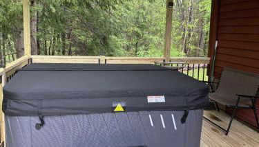 Resting Point - Hot Tub, Firepit, Spacious 4-BR Home - Foto 3