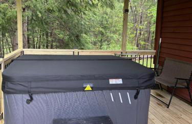 Resting Point - Hot Tub, Firepit, Spacious 4-BR Home - Foto 3