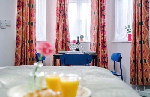 Jephsons Lodge Studio 5 - Free Parking, Prime, WiFi, Gorgeous Basement Studio - Foto 8