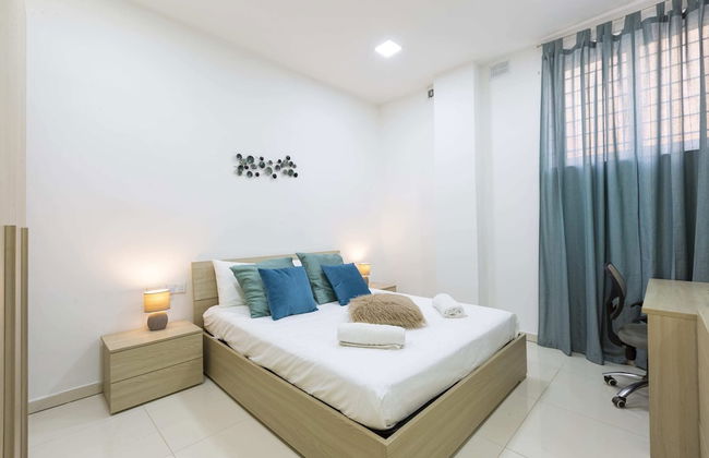 Brand new Apartment in Sliema, 2 min by the Sea - Photo 2