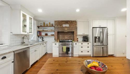 Historic 1869 Brownstone 15 min to NYC downtown - Foto 2