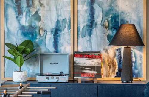 Stunning 5BR Villa Large Hot Tub & Scenic Yard - Foto 14