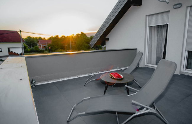 Quaint Holiday Home in Lovinac With Terrace - Foto 14