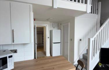 Cosy 2 Bed Cardiff Bay Retreat! - Foto 8