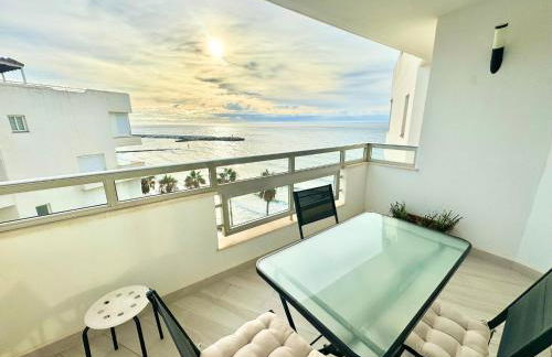 SEA VIEW & BEACH ACCESS - Center - Parking - Photo 28