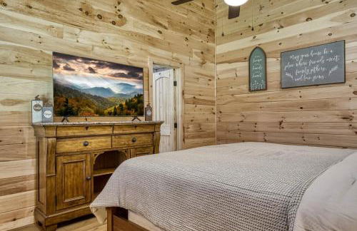 Kitt's Cottage, Pickleball Court, Creek, WIFI, Mountain Views, Starting at 79" - Foto 13