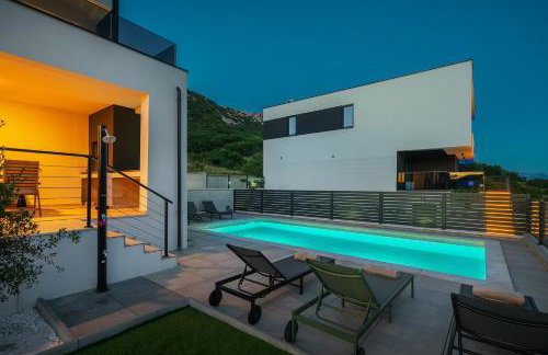 Villa Marina with a Pool - Foto 42