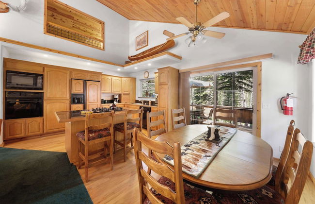 Paradise Pines 3BR Secluded Cabin Minutes in Tahoe Donner! - Foto 21