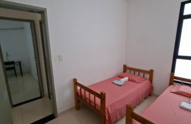 Apto na Praia de Atalaia a 100 metros da Passarela do Caranguejo - Foto 27