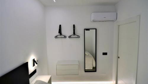 BIBLIOTECA DE LUJO EN EL CENTRO HISTORICO DE MÁLAGa - Photo 5, wardrobe