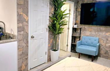 Vessel Hotel Studio Suites of Atlanta, GA - Photo 7