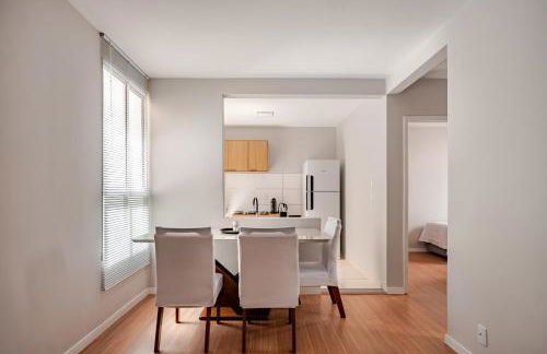 Apto Térreo Completo com Ar Cond para 5 Hóspedes Próximo a Florianópolis - Foto 1