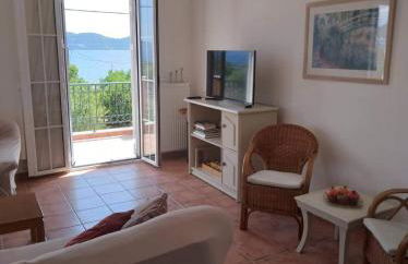 Melissani House - Photo 13