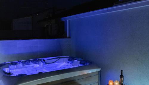 Charming stone apartment with jacuzzi in center of Omiš - Foto 4