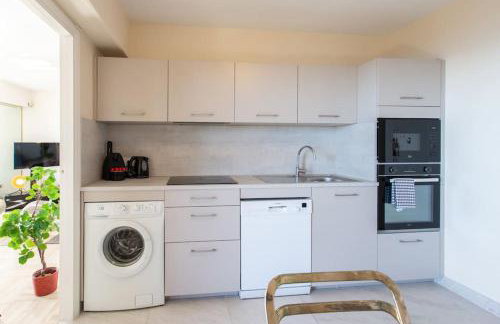 L11 Staywizus - Claire Fontaine Sea view 2 BDR AC Parking swimming pool - Photo 4