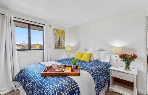 Grand Canyon Ranch Home - Western History - Big city lot - AC! - Photo 16