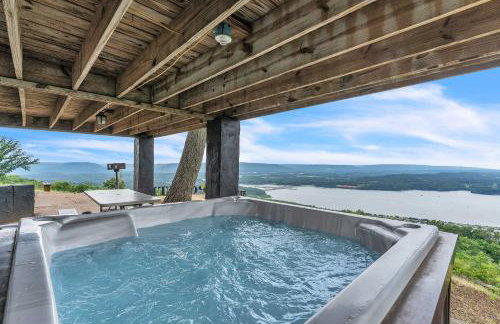 Pop & Granny's cabin with a fire pit hot tub & indoor pool - Foto 43