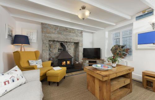 Little Adanac - Photo 11