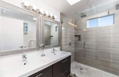 3BR 2BA Home in Palm Springs with Private Pool - Foto 19