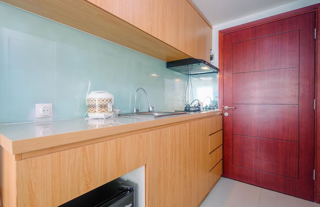 Modern Style Studio Tamansari Mahogany Apartment with City View - Foto 8