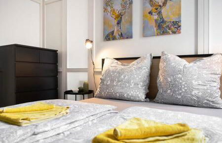 2bedroom in historic villa near Nymphenburg Palace - Photo 13