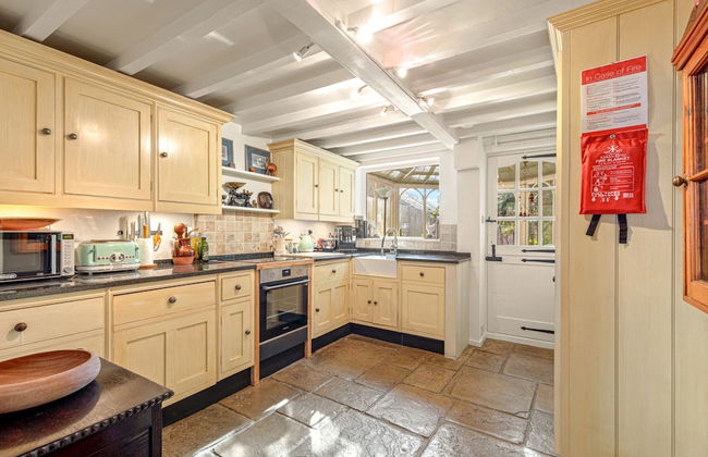 Basketmakers Cottage - From 145 Per Night - Photo 6