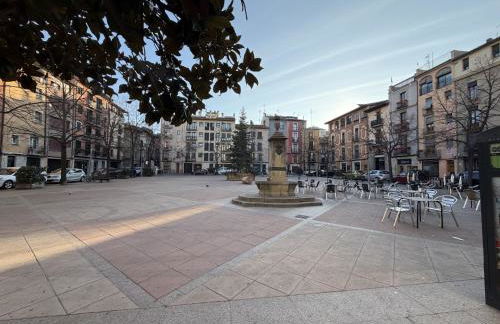 Lovely_Rooms_Vic - Photo 7