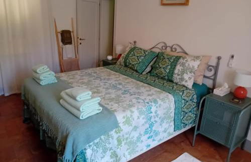 Private Stone Cottage with Starlink & Lake View - Foto 31