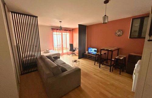 Studio Spacieux 4 Personnes avec Terrasse privée & Bureau - Gare à 4min, Paris en 30min - Foto 1