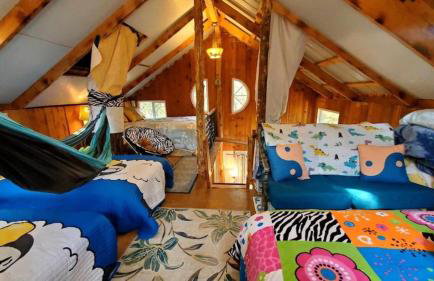 Magical Tree House Rental Nestled in the Woods on Farm Retreat near St. Louis, Missouri - Foto 59