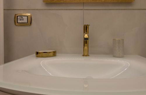 FASHION APARTMENT GOLD Bologna with JACUZZI & CAR GARAGE - Foto 39