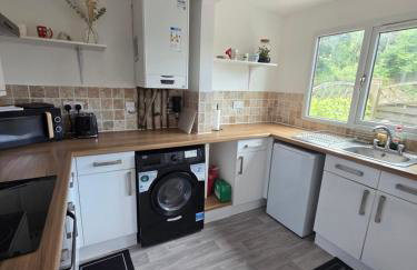 Spacious - Free Parking - Sleeps 6 - M20-FolkestoneCentralStation - Foto 5