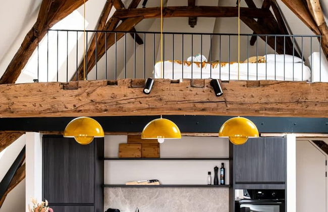 City-view Loft With Wooden Beams and Mezzanine - Foto 14