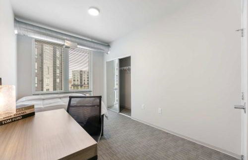 Spacious and Modern With Premium Amenities Near U of M - Foto 12