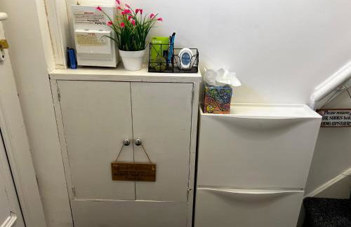 Quiet 2-Bed with Private Garden and Drive - Foto 80