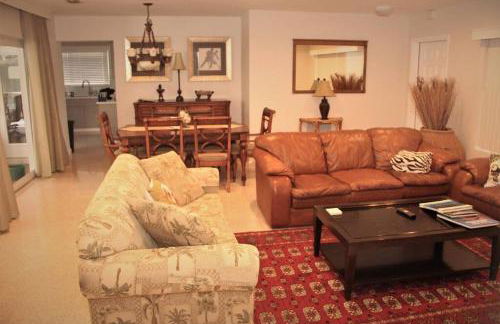 Deerfield Beach heated pool house - Photo 52