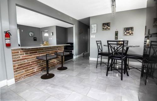 5BR House Close to Falls & Aquarium - Foto 17