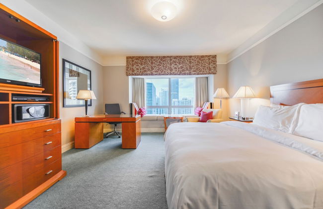 Luxury Condos at Four Seasons - Foto 11