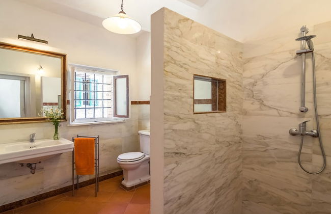 Tuscan Hilltop Getaway - Foto 18