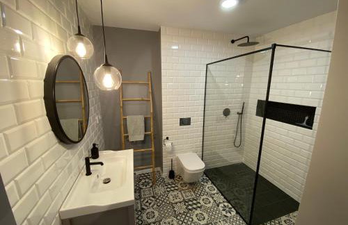 Dom w lesie przy stawach - Foto 12