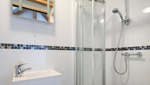 The Cow Shed, Kenilworth, Sleeps 2 - Foto 5, Shower