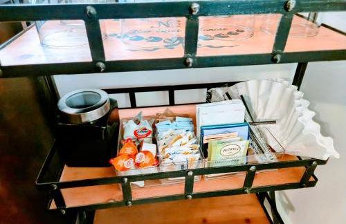 Cozy 4 bedroom home & Large Fenced Yard - Foto 24