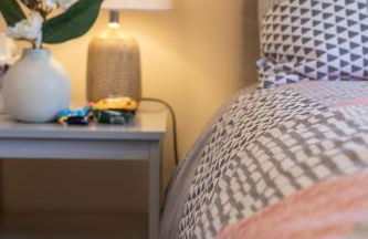 Comfy Chippenham Double Ensuite Home with Large Garden with Parking x 4 - Foto 32