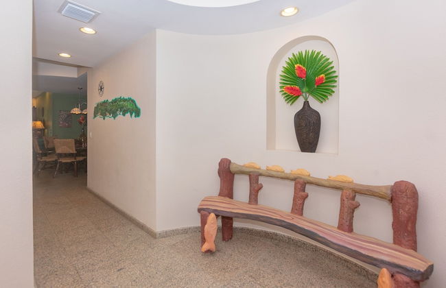 Lawson Rock - Parrotfish 106 - Foto 24